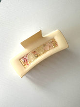 Load image into Gallery viewer, 4 inch Claw Clip with real pressed flowers inside *CLEARANCE* Cream