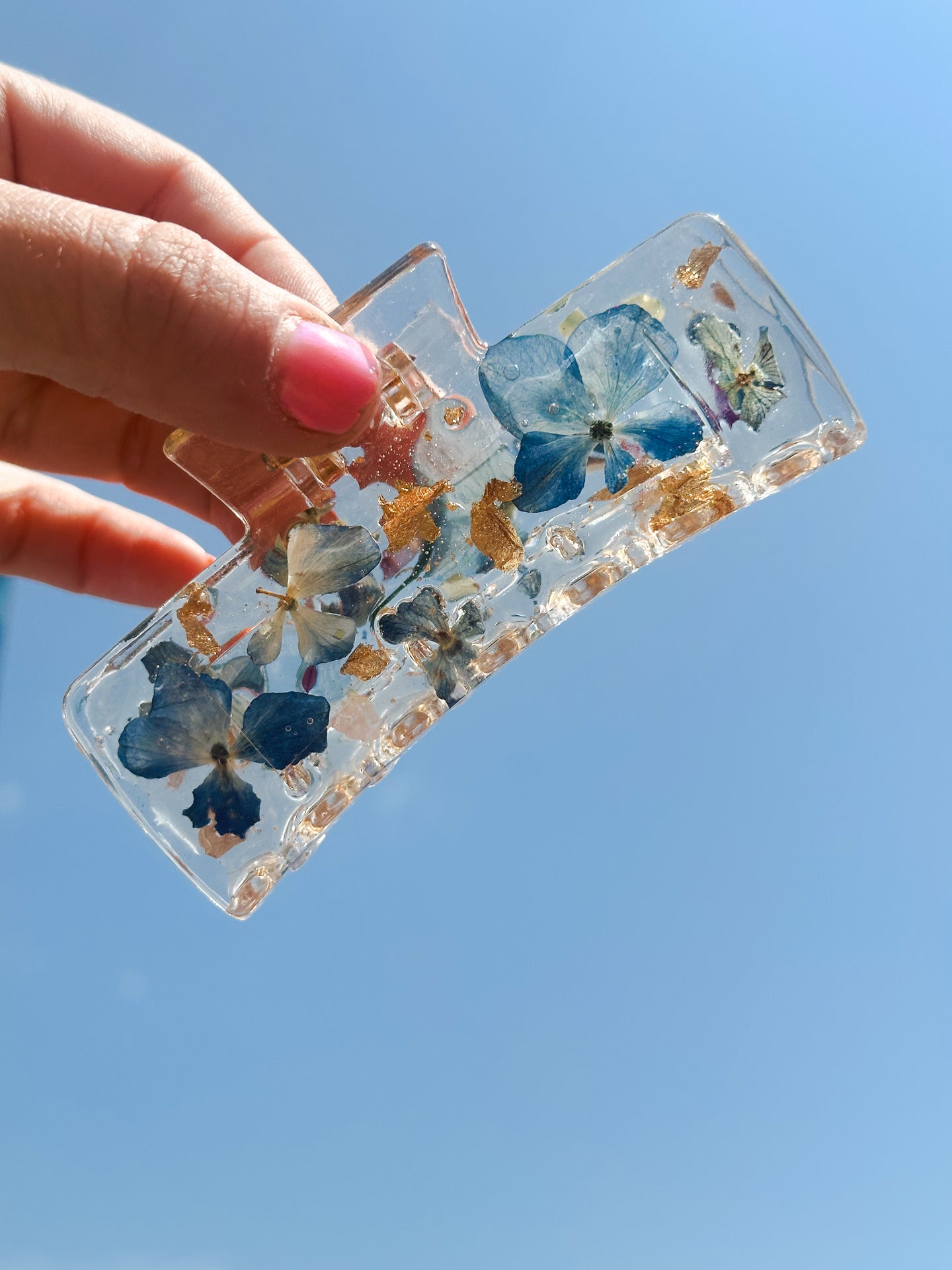 Crystal Clear Claw Clips Infused with Real Pressed Flowers Cast in Resin. MADE TO ORDER: Choose Your Own Flowers.