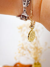 Load image into Gallery viewer, Dainty heart gold filled chain bracelet with pearls and sun charm