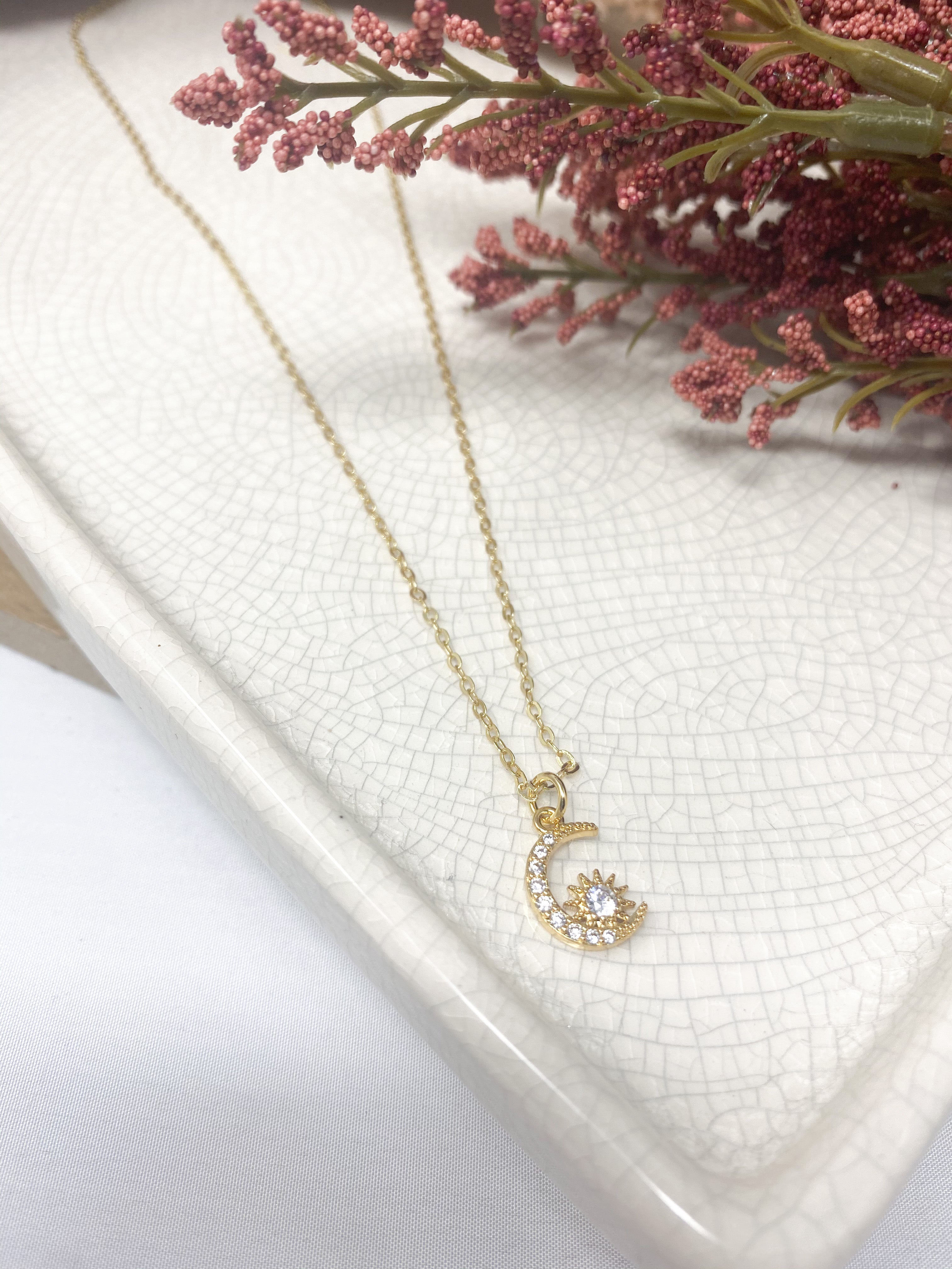 Take a closer look at our dazzling Gold Filled Charms 😍✨ #goldfilledcharms  #goldfilledjewelry 